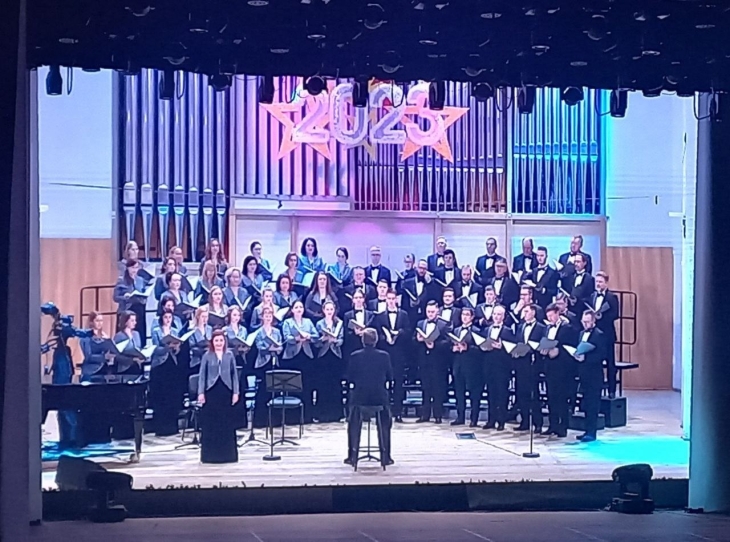 Прямая трансляция концерта Симфонического хора Свердловской филармонии собрала меломанов